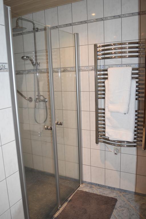 Das Pautzen Haus Daun Luaran gambar